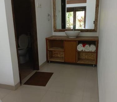 Kalibukbuk Bed & Breakfast | Araminth Guest House and Spa