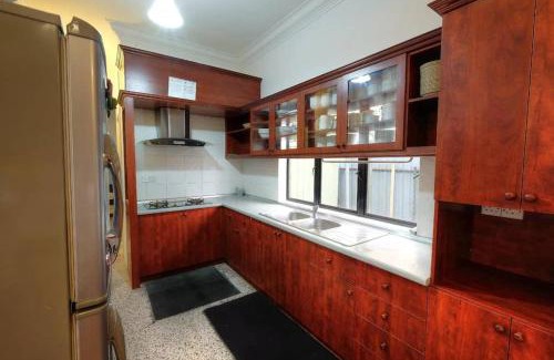 Tanah Rata House | Aravilla - Sleeps Up to 26 Pax
