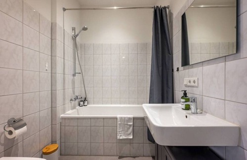 Zentrum-Ost Apartment | Arbio I Retro Apart near Leipzig Hauptbahnhof