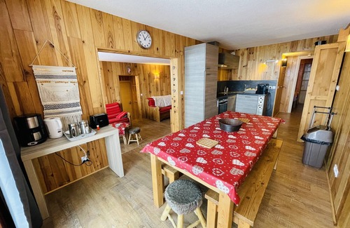 Arc-2000 Apartment | ARC 2000 large chalet-type apartment 10/12 people Classified 3 crystals