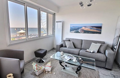 Arcachon Apartment | Arcachon center, renovated T3 with secure parking, direct beach access