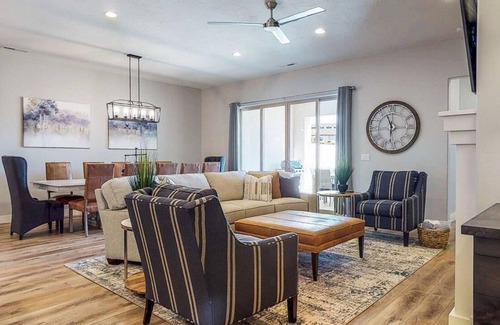 Santa Clara House | Arcadia 12 | Shuffleboard * Games * PAC-MAN * Deluxe Kitchen * Patio BBQ