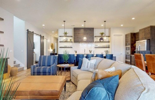 Santa Clara House | Arcadia 12 | Shuffleboard * Games * PAC-MAN * Deluxe Kitchen * Patio BBQ