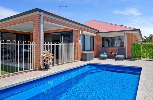 Halls Head House | Arcadia Retreat - 4-bed, 2.5 bath oasis with pool, theatre, and arcade machine!