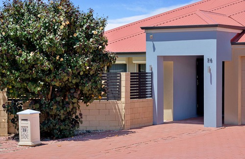 Halls Head House | Arcadia Retreat - 4-bed, 2.5 bath oasis with pool, theatre, and arcade machine!