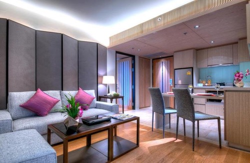 Ploenchit Hotel | Arcadia Suites Ploenchit Sukhumvit by Compass Hospitality