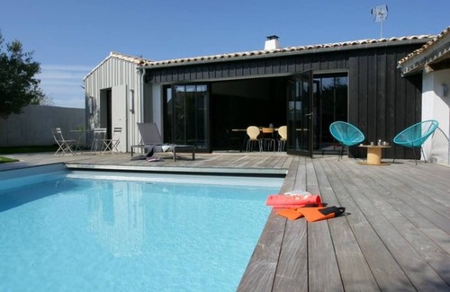 Le Bois-Plage-en-Re Villa | ARCHITECT-DESIGNED VILLA COMBINING CHARM AND MODERNITY