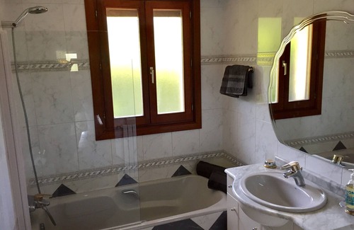 Hondarribia Villa | Architect-designed golf villa in HONDARRIBIA near SAN SEBASTIAN