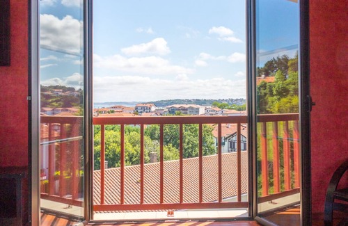 Behobie House | Architect-designed house, 424 M2 living space, Ocean view. Saint jean de Luz - WALKING BEACH