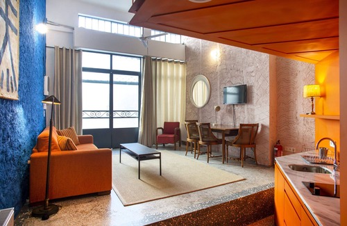 Psirri Apartment | Architect designed studio (EP7R). Green roof top!