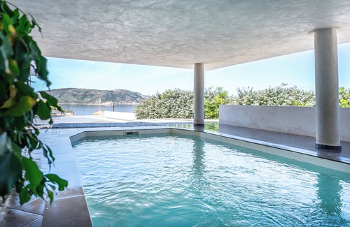 Calvi Villa | Architect-designed villa with panoramic view of the Revellata