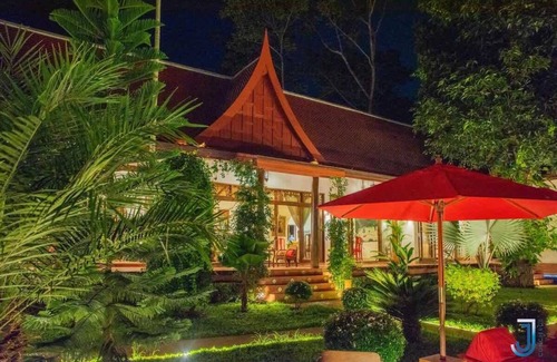 Mae Nam Villa | Architect-designed villa in the heart of a green setting