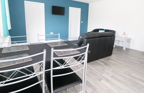 Coolcummisk Cottage | ARD NA GLEN, family friendly, with a garden in Beaufort, County Kerry