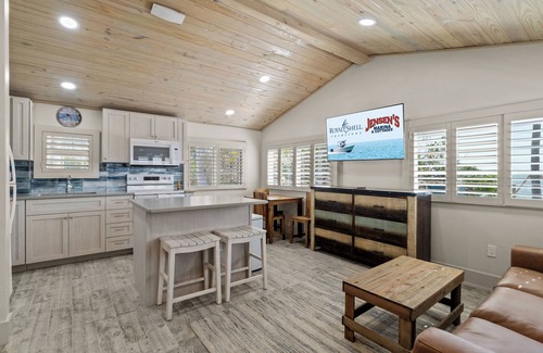 Captiva Cottage | Are you looking for a quaint fishing village in the heart of Captiva Island? - Jensen's Cottage #08