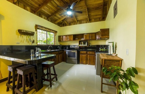 La Fortuna House | Arenal ginger home. n La atmósfera perfecta para ese merecido descanso.n
