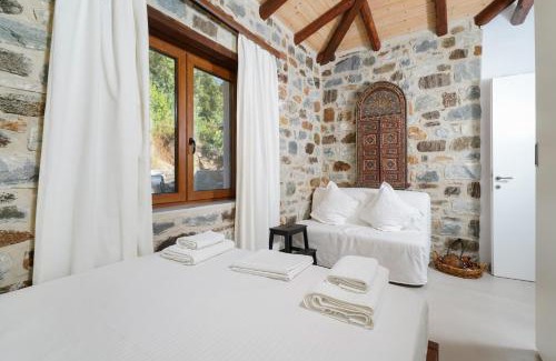 Golden Beach Villa | Aria Stone Villa