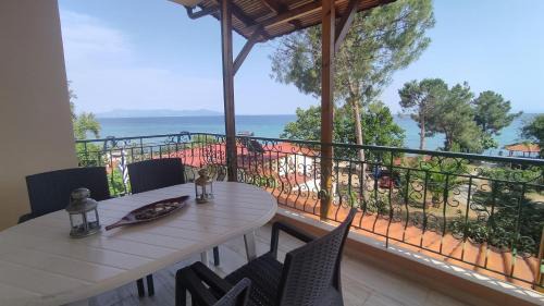 Pangaio Apartment | Ariadne Beach House