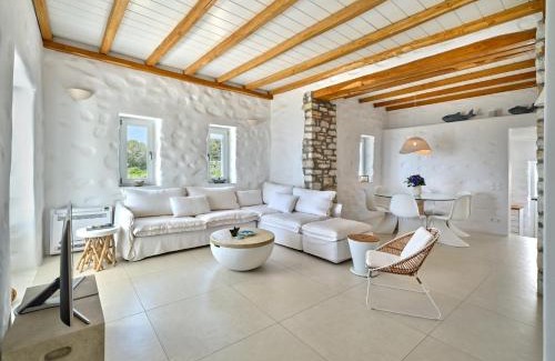 Drios Villa | ARIADNI Lux villa with 180 panoramic sea view
