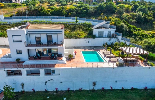 Skiathos Villa | Aries Villas: Villa Leo