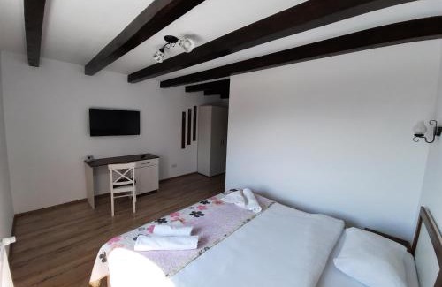 Rasnov House | AristoCat Hotels Rasnov