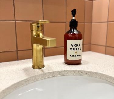 Prairie Creek Hotel | Arka Motel