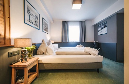 Sankt Anton am Arlberg Hotel | Arlen Lodge Hotel - INKL. SKIPASS 5-Pers.-Suite (ca. 50 m², Deluxe), HP