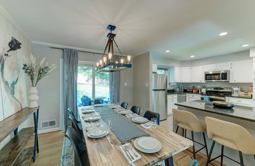 Alcova Heights House | Arlington Beautiful Home - 4 bed/3 bath Home, Sleeps 10, Approx 10 mins DC