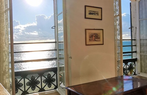 Arma di Taggia Apartment | Arma Di Taggia: A real bath of sun and sea! The Wonderful seaview house for those who want to have everything at your fingertips.