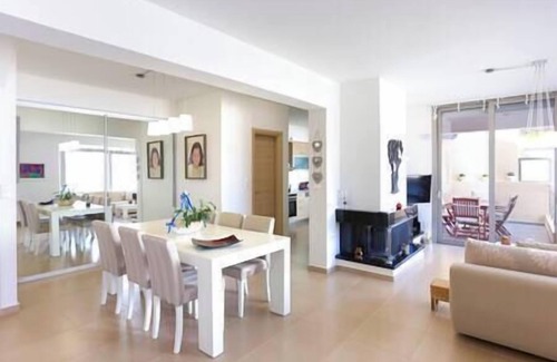 Kokkini Chani House | Armilides Luxury 3 bedroom maisonette apartment