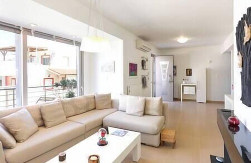 Kokkini Chani House | Armilides Luxury 3 bedroom maisonette apartment