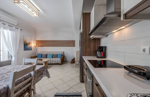 Platanes Ski Chalet | Arokaria,pool,near beach & amenities no car needed