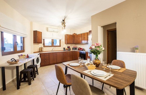 Asteri House | Aromato-kipos house for 4 persons with jacuzzi, Asteri village
