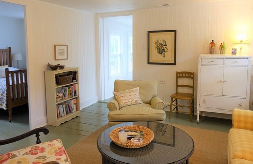 Ocracoke Cottage | Around the corner from the Ocracoke Lighthouse and Springer's Point.