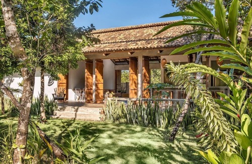 Marau House | Arquitetura Contemporânea à 200 Metros da Praia