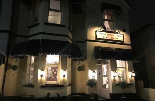 Torquay Bed & Breakfast | Arran Lodge B&B