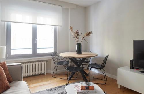 San Sebastian Centro Apartment | Arrasate 2 by FeelFree Rentals