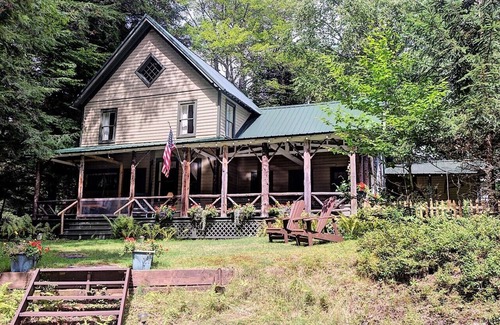 Inlet House | Arrowhead Camp. Welcome to a new Camp rental located in Inlet NY