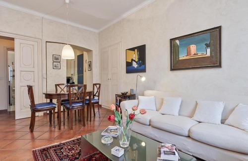 Historic Centre Apartment | Arsenale Art Apartment