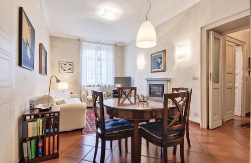 Historic Centre Apartment | Arsenale Art Apartment