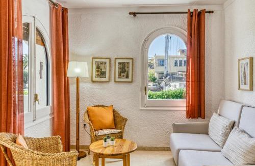 Empuriabrava House | Art- Apartamentos Revilla Tacke H