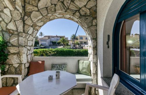 Empuriabrava House | Art- Apartamentos Revilla Tacke H