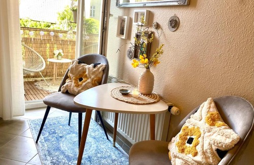 Naumburg Apartment | Art Apartment