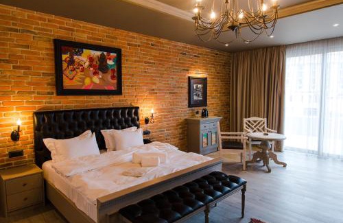 Baku Old Town Hotel | Art Club
