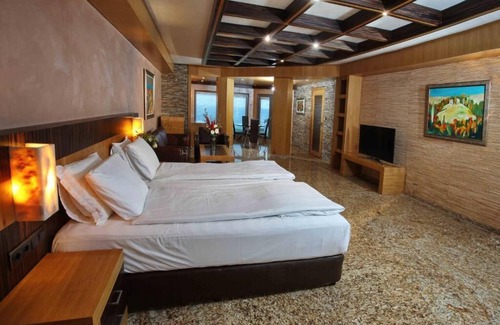 Budjaka Hotel | Art complex Anel