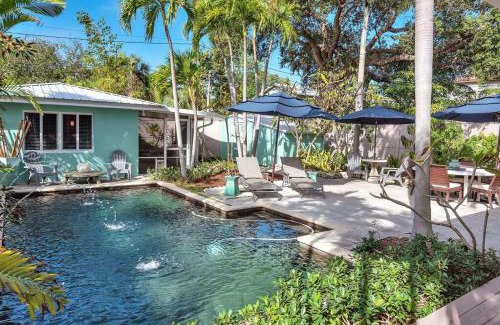 Lake Worth Apartment | Art Deco Apt w Pool One Mile to Beach Pets Welcome