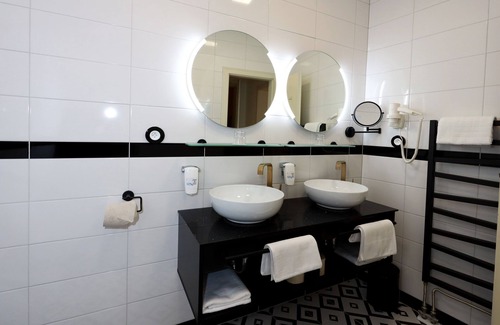 City Centre Hotel | Art Deco WOLKER by ASTORIA Hotel & Medical Spa