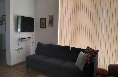 Kazanlak Apartment | Art Gallery Studio
