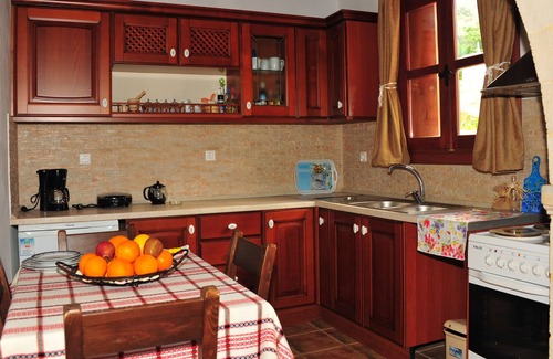 Kokkinon Khorion House | ARTEMIDA TRADITIONAL CRETAN HOMES