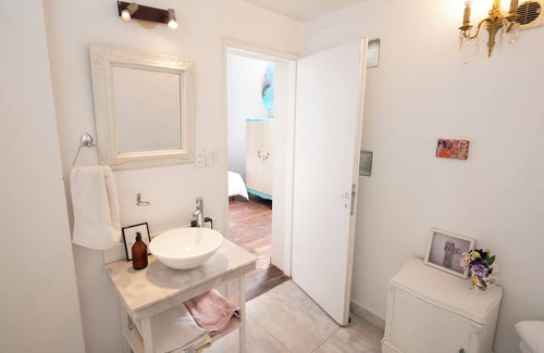 Palermo House | Art House Palermo BBQ jacuzzi Breakfast