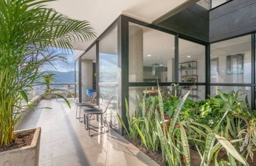 Lalinde Condo | ART LIVING 1204 - Apt with Most Beautiful Panorama